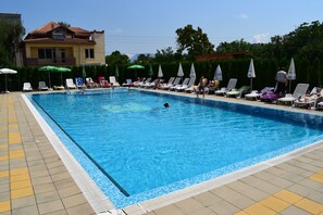Indoor pool, seasonal outdoor pool