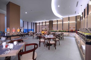 Restaurant - Quest Prime Cikarang by ASTON (Cikarang)