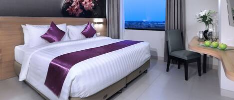 Minibar, in-room safe, desk, free WiFi