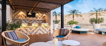 アヴァニ カンクン エアポート