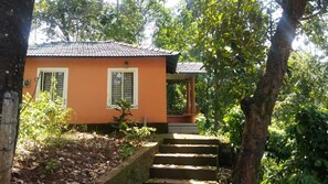 Entrée de l’hébergement