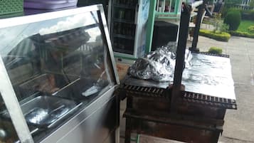 Spécialités Cuisine locale et internationale