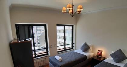 Chambre douce avec salle de bain Ă  lisbonne