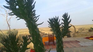 تفاصيل الفندق من الخارج