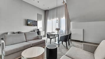 Căn hộ Deluxe, không hút thuốc | Phòng khách | Smart TV