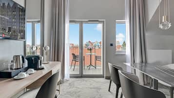 Deluxe Apartment, Non Smoking | Living area | Smart TV