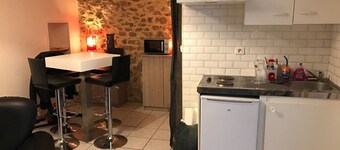 Studio Périgueux / Autonomous city center