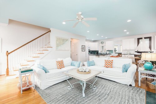 East Arctic Avenue 0510 - C Scape