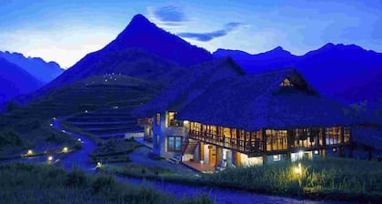 We will bring you simple experiences with majestic mountains, peaceful scenery