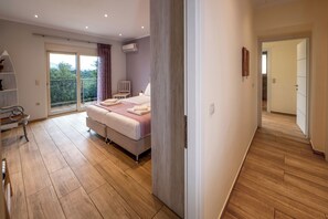 3 chambres, fer et planche à repasser, Wi-Fi, literie fournie