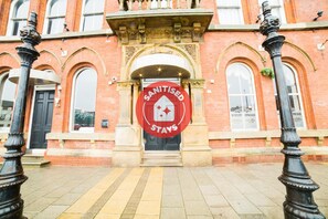 Front of property - OYO Imperial Hotel (Barrow-in-Furness)