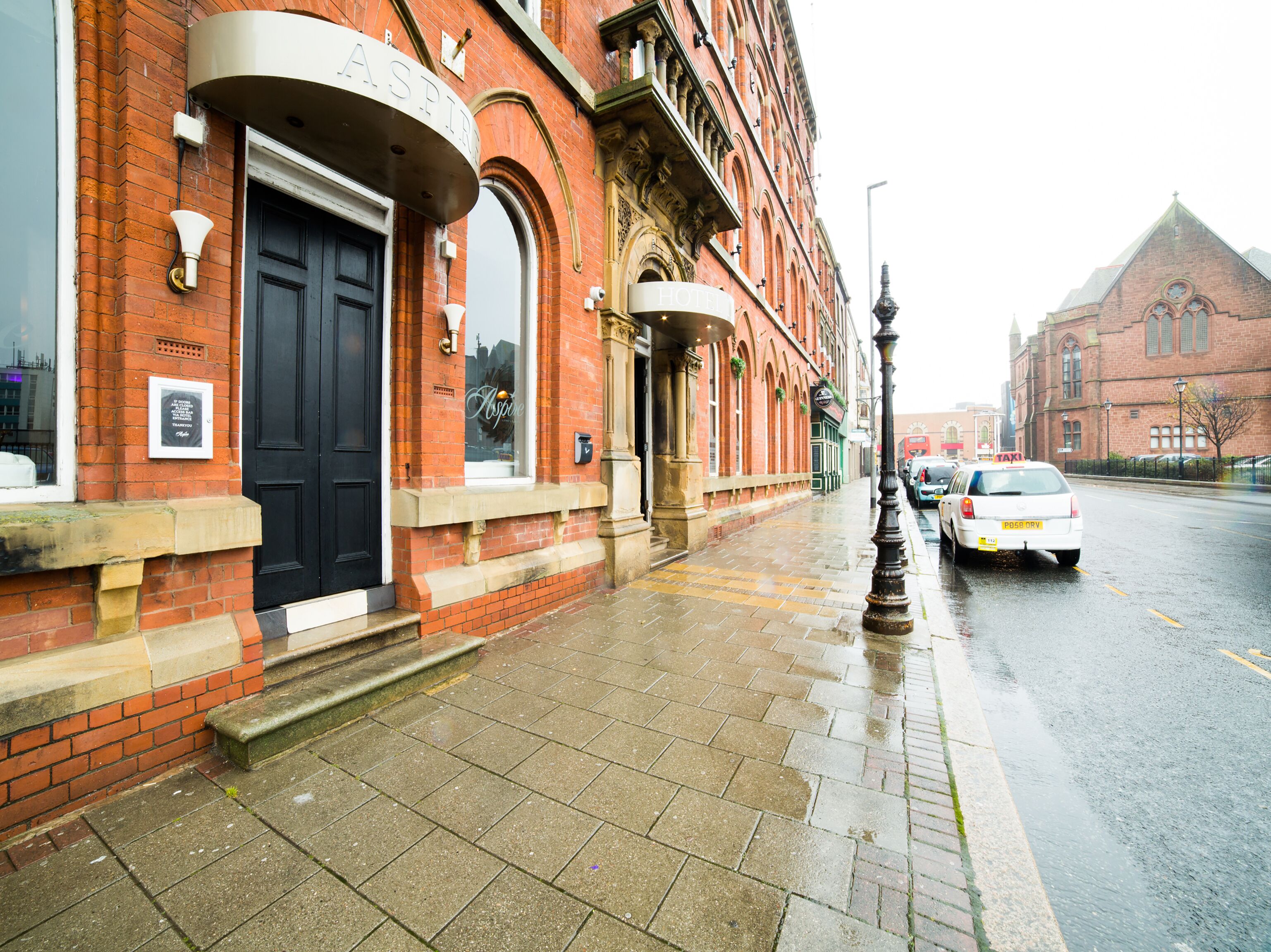 Mặt tiền nơi lưu trú