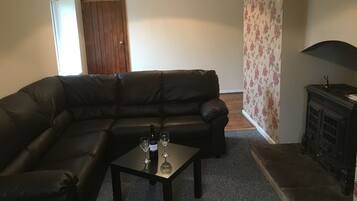 House, 3 Bedrooms | Living area | Flat-screen TV