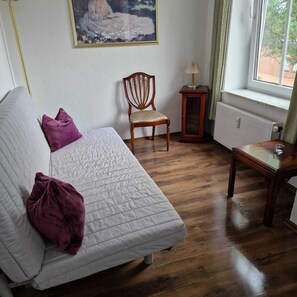 Individually decorated, individually furnished, free WiFi, bed sheets - Zimmervermietung Hohenlockstedt (Hohenlockstedt)
