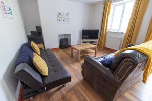 Flat-screen TV - Cottage Hill (Newport)