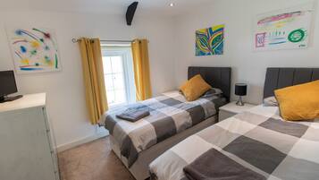 House, 3 Bedrooms | Laptop workspace, free WiFi, bed sheets
