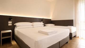 In-room safe, free WiFi, bed sheets