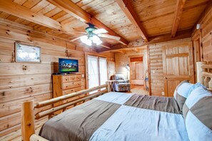 2 bedrooms, iron/ironing board, internet, bed sheets