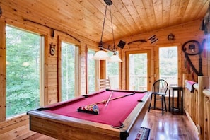 Spielezimmer