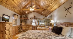 2 bedrooms, iron/ironing board, Internet, bed sheets