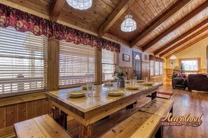 Dining - Diamond In The Rough, is a terrific family or group cabin. Pigeon Forge Cabin (Sevierville)