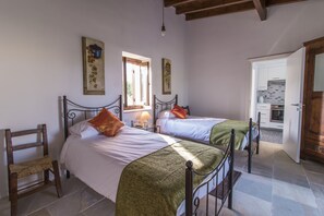 Cottage, 2 Bedrooms | 2 bedrooms, free cots/infant beds, free WiFi, bed sheets