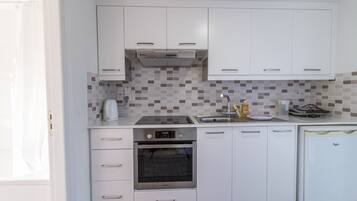 Cottage, 2 kamar tidur | Dapur pribadi | Lemari es, oven, kompor, dan mesin pencuci piring