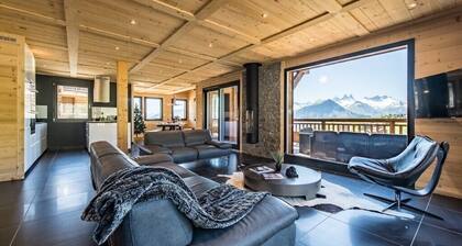 Gorgeous chalet up to 14 guests with swimming-pool