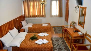 Quadruple Room, Jetted Tub