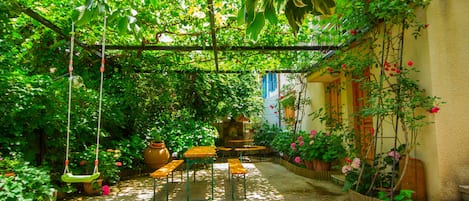 House | Terrace/patio