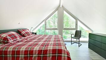 House | 3 bedrooms, individually furnished, bed sheets