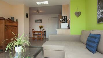 Apartment | Living room