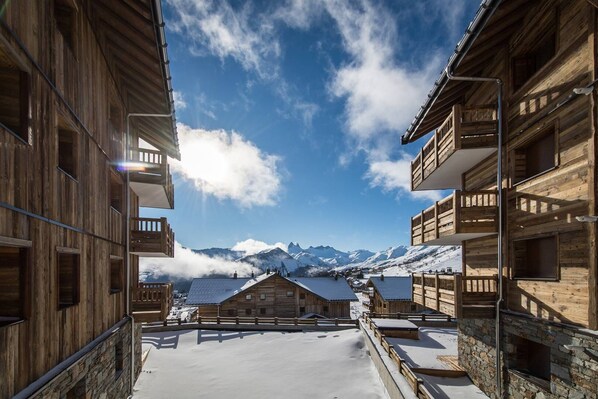 Exterior - 5 Attic bedrooms appartment on the ski slopes - up to 12 guests (LA TOUSSUIRE)