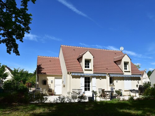 Charming House 300m Away From a 18 Holes Golf Course and Only 15 km From Orlã©ans