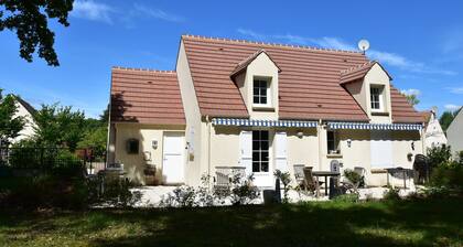 Charming House 300m Away From a 18 Holes Golf Course and Only 15 km From Orlã©ans