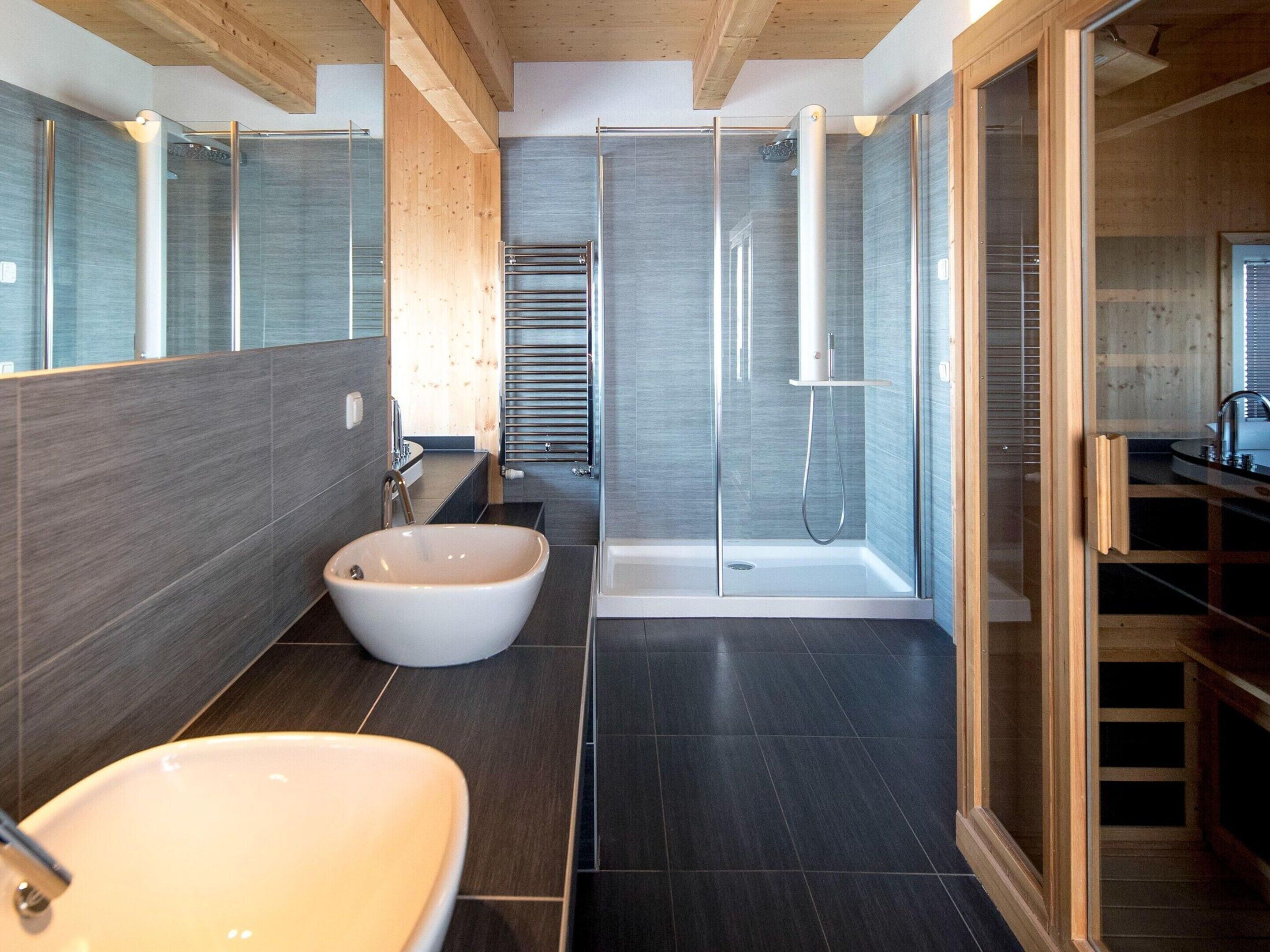 Bañera y ducha independientes, bañera de hidromasaje