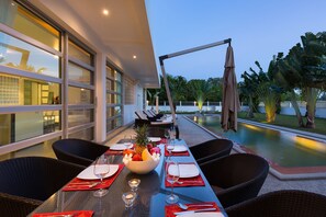Outdoor dining