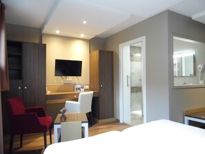 Chambre Supérieure Double ou avec lits jumeaux | Coin séjour