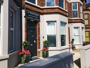 Exterior - Titanic Guest Boutique Accommodation  (Belfast)