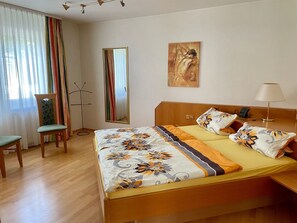 2 bedrooms, free WiFi, bed sheets