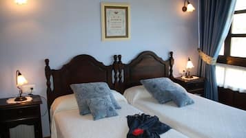 Habitación doble, baño privado, vistas a la montaña | Wifi gratis y ropa de cama