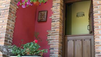 Entrada al alojamiento