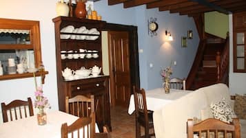 Desayuno continental gratuito y diario