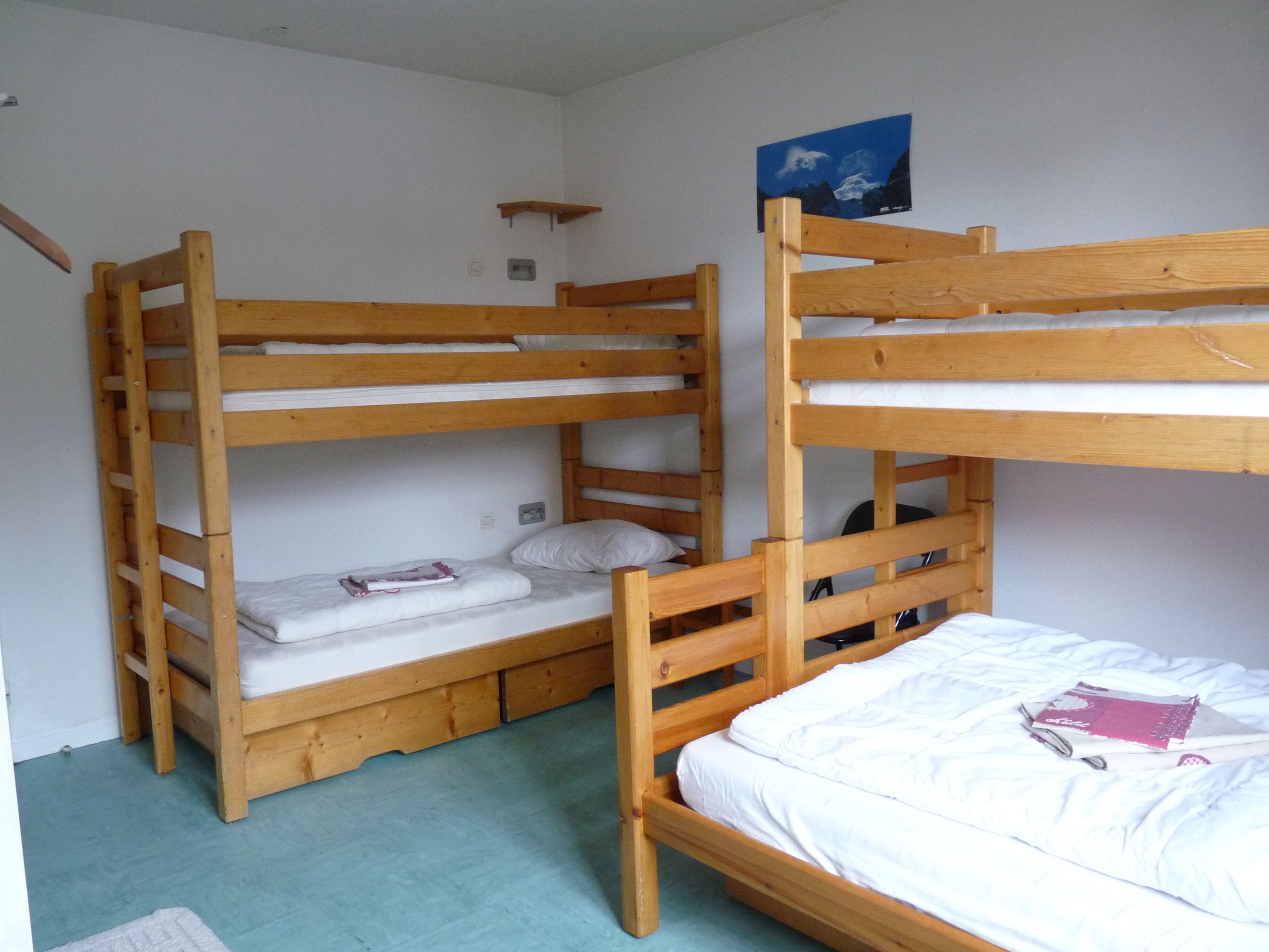 Economy Double Room | Bed sheets