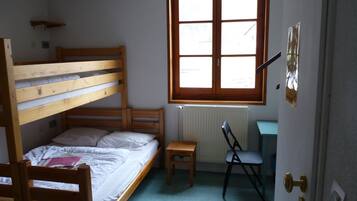 Kamar Double Ekonomi | Seprai linen