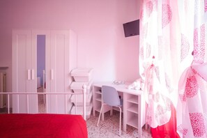 Desk, iron/ironing board, free WiFi - B&B Terre di Mare (Salerno)