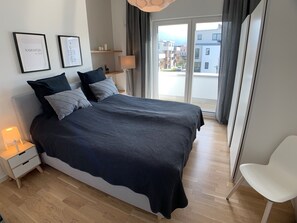 Comfort Apartment, 1 Bedroom, Terrace | 1 bedroom, individually decorated, individually furnished - Penthousewohnung 'Goldsteinkoje' (Bad Nauheim)