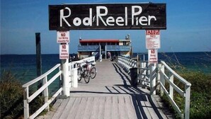 Unclassified image, 3 of 4, button - Rod and Reel Resort Room 8 (Anna Maria)