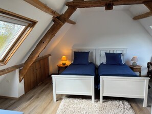 4 bedrooms, iron/ironing board, travel crib, free WiFi
