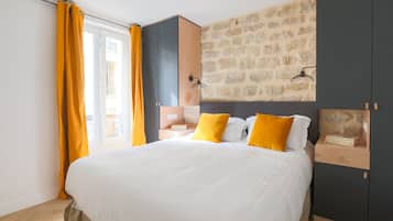 Signature Quadruple Room | Egyptian cotton sheets, premium bedding, Select Comfort beds